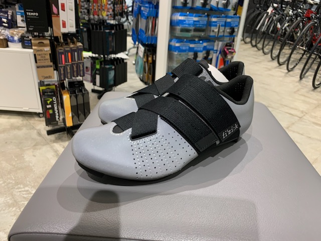 fi'zi:k TEMPO R5 POWERSTRAP REFLECTIVE – サイクランドマスナガ